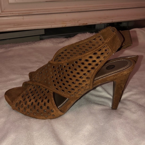 Brown Heels - Picture 2 of 3